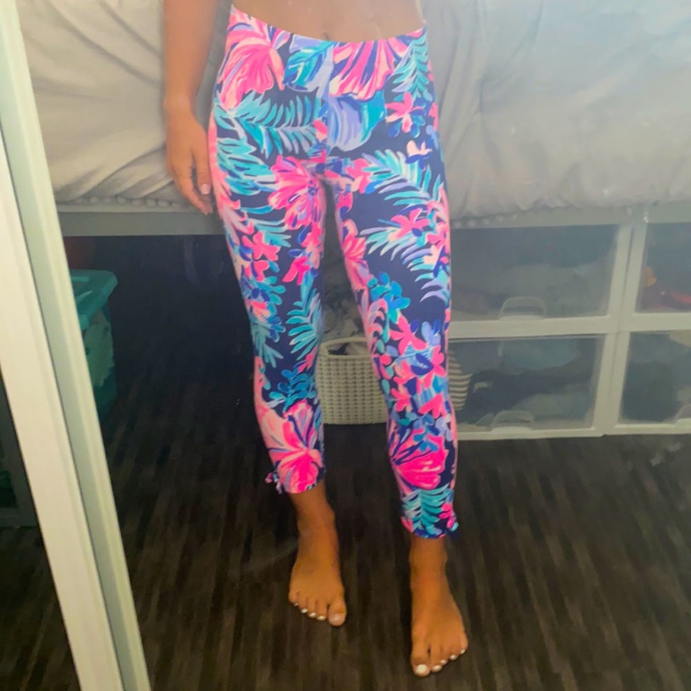 Lily Pulitzer leggings!!